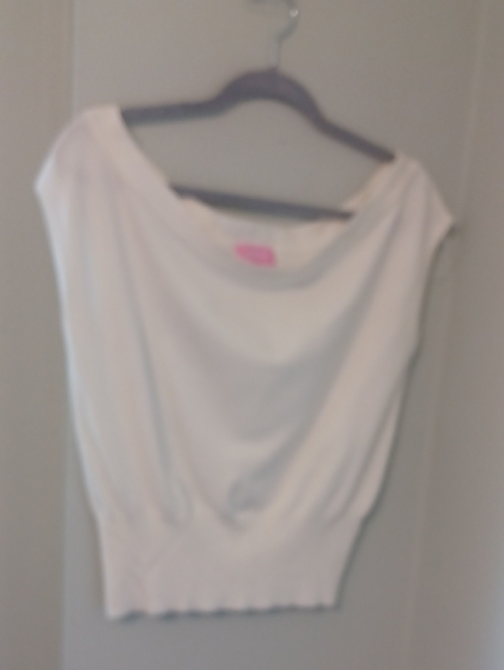 Edikted Sz XL, feminine, cream, Drape Neck Sleeveless Sweater. NWOT